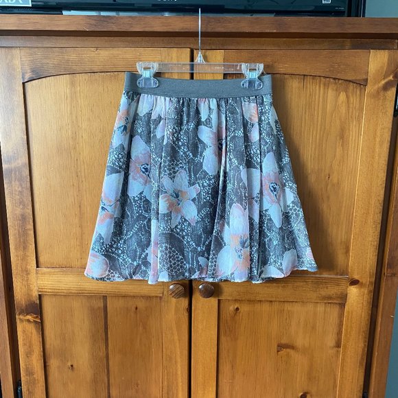 Frenchi floral mini skirt elastic waist XS - Picture 2 of 7